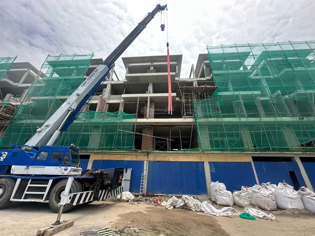 Hàng ngoại giao harbour center  số 3 lê lai, hải phòng. shop house giữa lòng thành phố