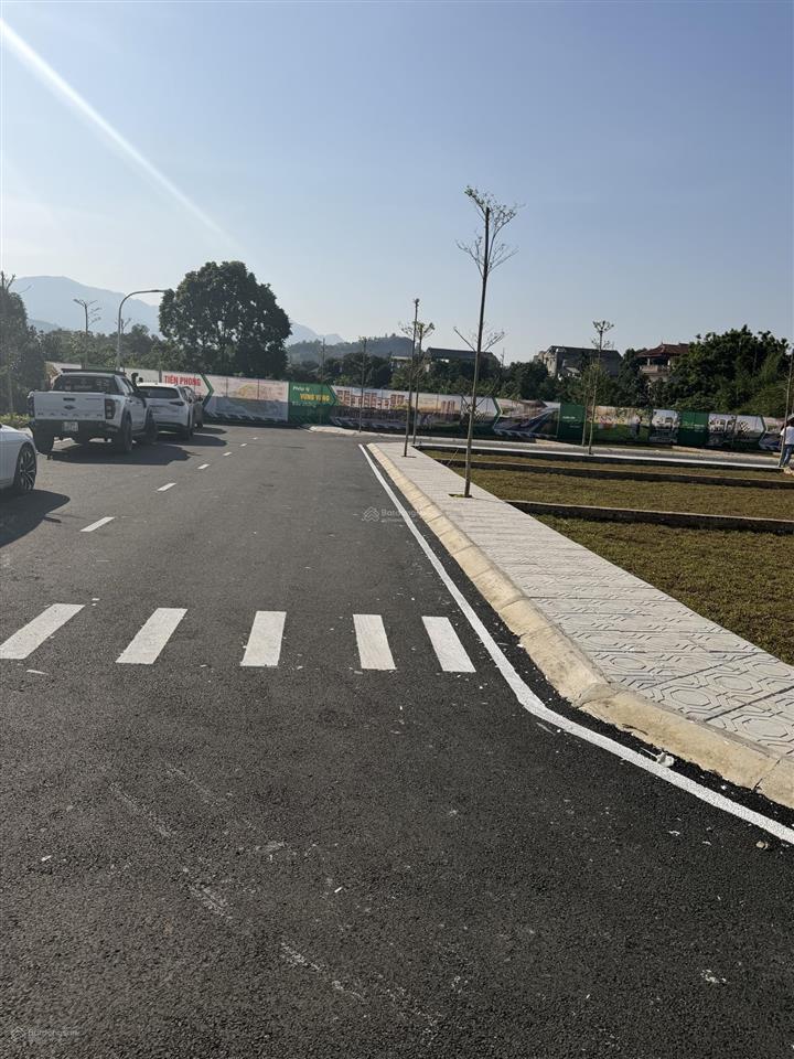 Bán đất nền hoà lạc  đh quốc gia 100m2 full thổ cư, mặt tiền 8m, đường trước 20m, giá 2,5 tỷ