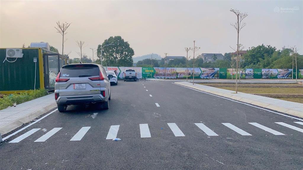 Bán đất nền hoà lạc  đh quốc gia 100m2 full thổ cư, mặt tiền 8m, đường trước 20m, giá 2,5 tỷ