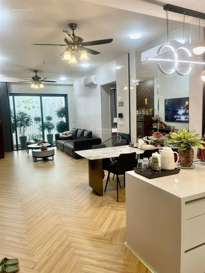 Bán căn 3n 108m2 hướng mát có đồ park kiara  park city tầng đẹp, giá 12 tỷ.  0931 686 ***