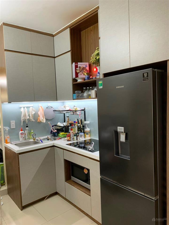 Cần bán căn hộ 3 phòng ngủ chung cư bàu cát tới 90m2