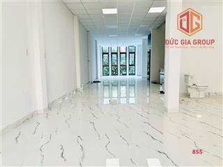 Bán nhà 1 trệt 3 lầu vừa hoàn thiện xong mặt tiền đường đồng khởi, giá 30 tỷ