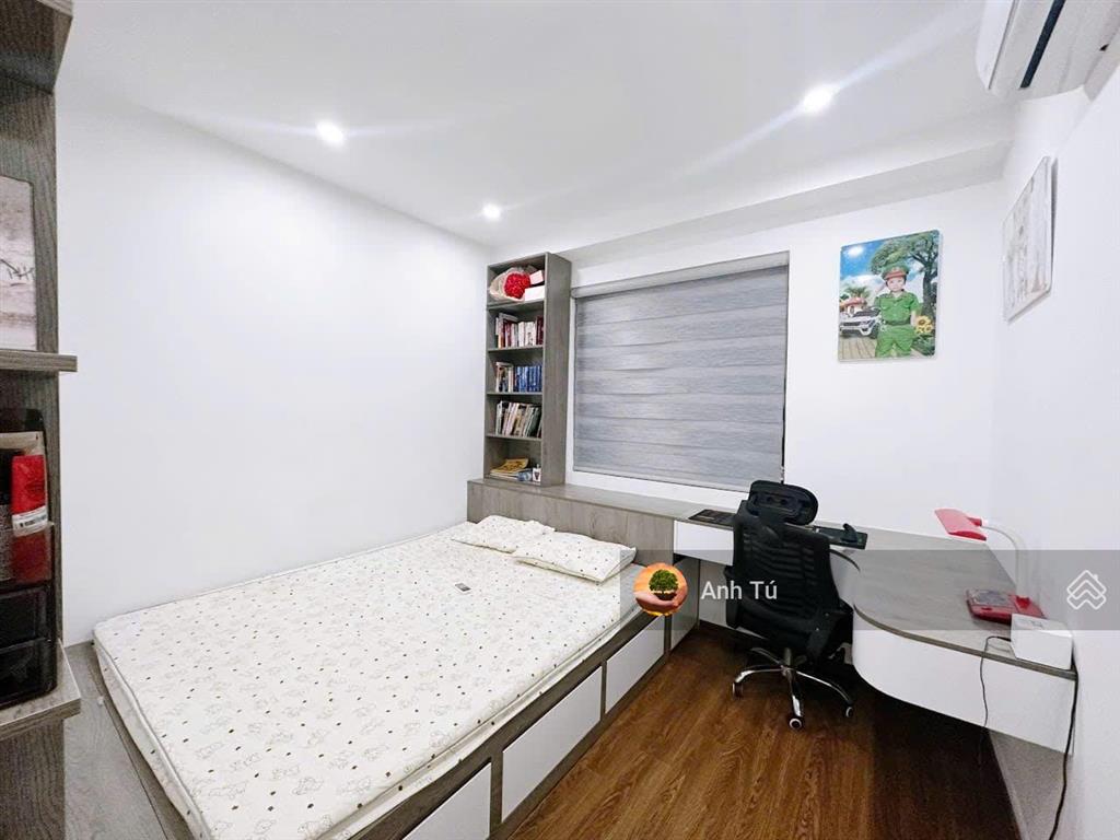 Chính chủ bán căn hộ 63m2 2 ngủ 2wc ở tòa nam rice city linh đàm, sổ đỏ sẵn giá chỉ 5.28 tỷ