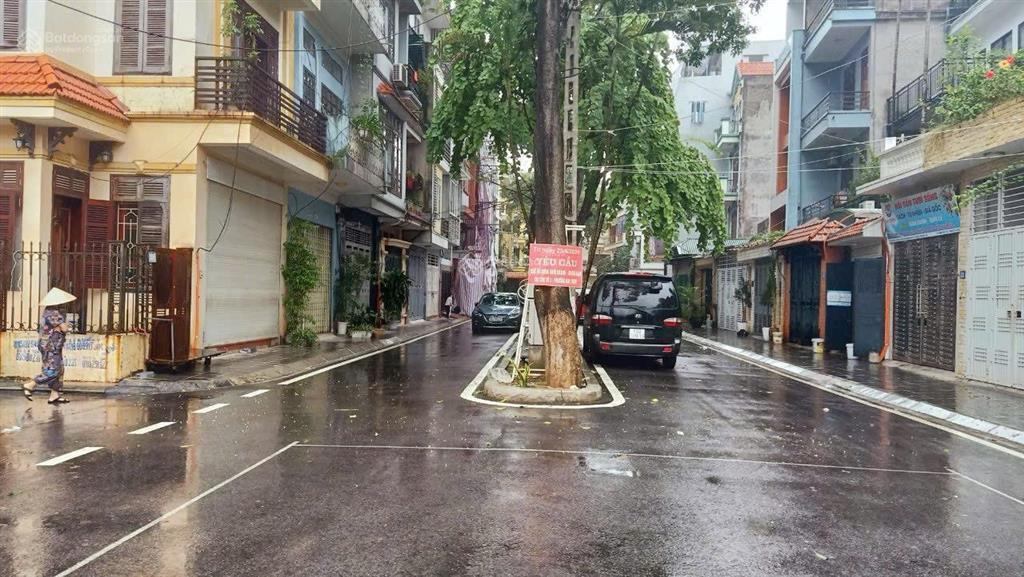Bán 100m đất ngõ 558 thông 554 nguyễn văn cừ, gia thuỵ. đường lớn oto tránh. 15,5 tỉ. 0943 827 ***