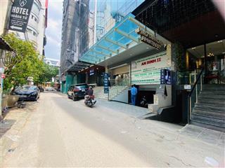 Giảm sốc 5 tỷ, bán gấp tòa nhà hotel phố trần thái tông, cầu giấy 127m*8.1mt, dt 2.2t