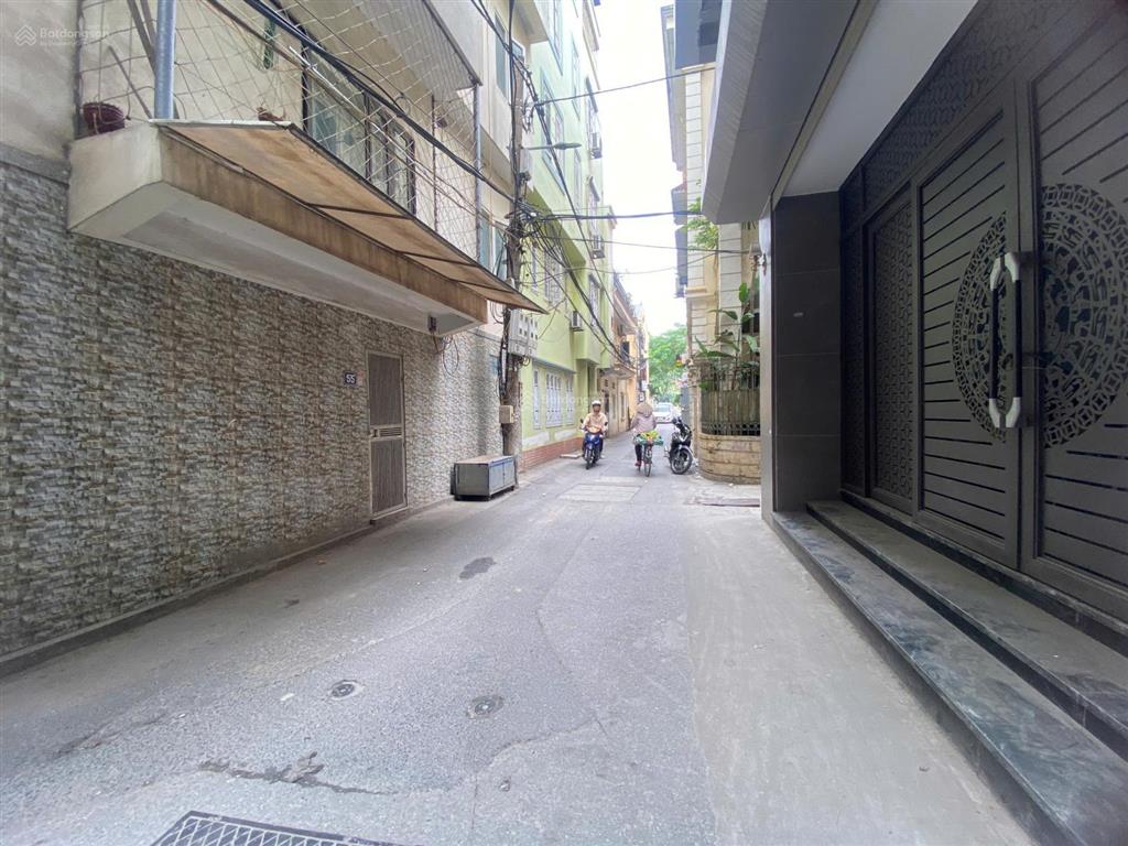 Nhỉnh 200tr/m2, bán đất giá đầu tư xây apartment phố nguyễn ngọc vũ 180m2*mt 7m, ô tô sát mặt phố