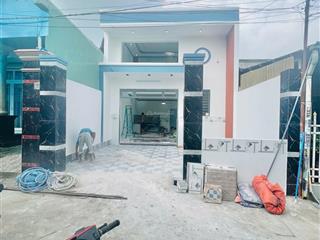 Nhà sổ riêng thái hoà 3 phòng ngủ. sân xe hơi. giá 2tỷ530