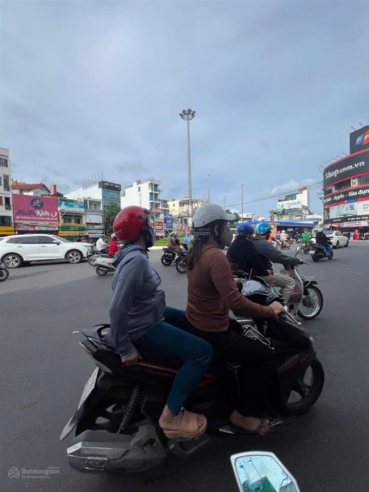 Nhà 3 tầng mặt tiền thái nguyên trung tâm nha trang