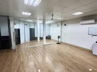 Mặt ngõ lĩnh nam  thông  ô tô tránh  2 thoáng  nở hậu  20 mét ra mặt phố
