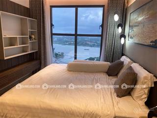 Cho thuê ở liền căn hộ 3 phòng ngủ nội thất siêu mới đẹp sài gòn royal quận 4