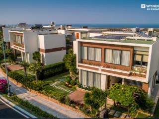 Bán biệt thự Wynhdam Cam Ranh 4PN, view golf - biển giá 27.5 tỷ LH 0917 678 685