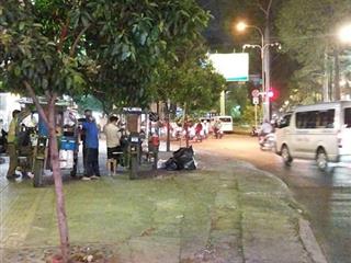 Cần bán nhà 4 lầu, 5pn, mặt tiền hùng vương, q10, dt 60m2, giá 18 tỷ, shr.  0938 110 ***