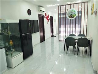 Cho thuê căn hộ 2pn, q5, dt 67m2, giá 11 triệu/tháng, đầy đủ tiện ích.  0938 110 ***