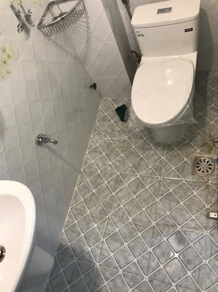 Cho thuê nhà đẹp hẻm ba gác đường vĩnh viễn, q10
 dt  ngang 4,5 x dài 5m. 1 trệt, 1 lầu.