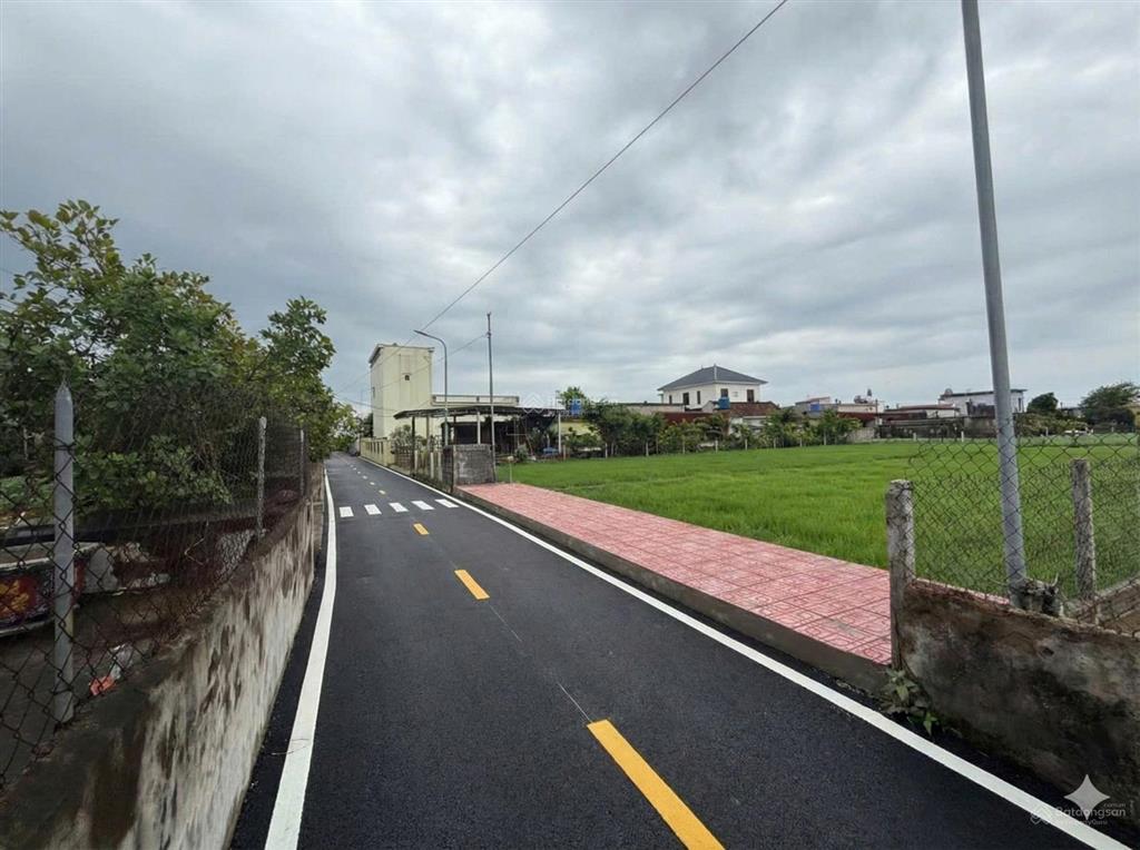 Chỉ hơn 10 triệu/m2 chính chủ đất sát vsip hải long 210m2 mặt tiền 6m full thổ cư