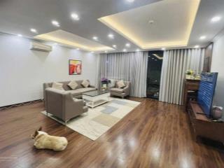 Chính chủ cần bán căn hộ chung cư 3pn full đồ bên ngoại giao đoàn toà no1t1