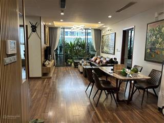 Chính chủ gửi em cần bán gấp căn hộ chung cư 4pn full đồ bên ngoại giao đoàn toà no1t8