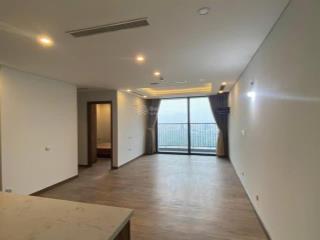 Bán gấp căn hộ chung cư 3pn nội thất cơ bản bên ngoại giao đoàn toà no1t4