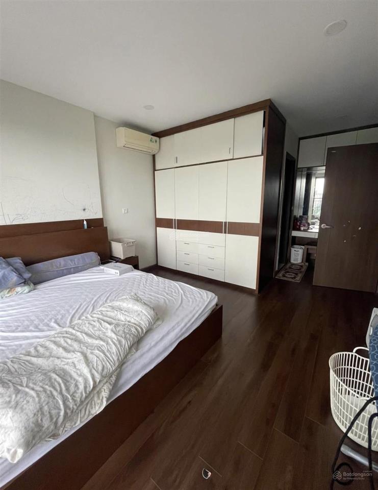 Bán gấp căn hộ chung cư 3pn full đồ bên ngoại giao đoàn toà n03  t3