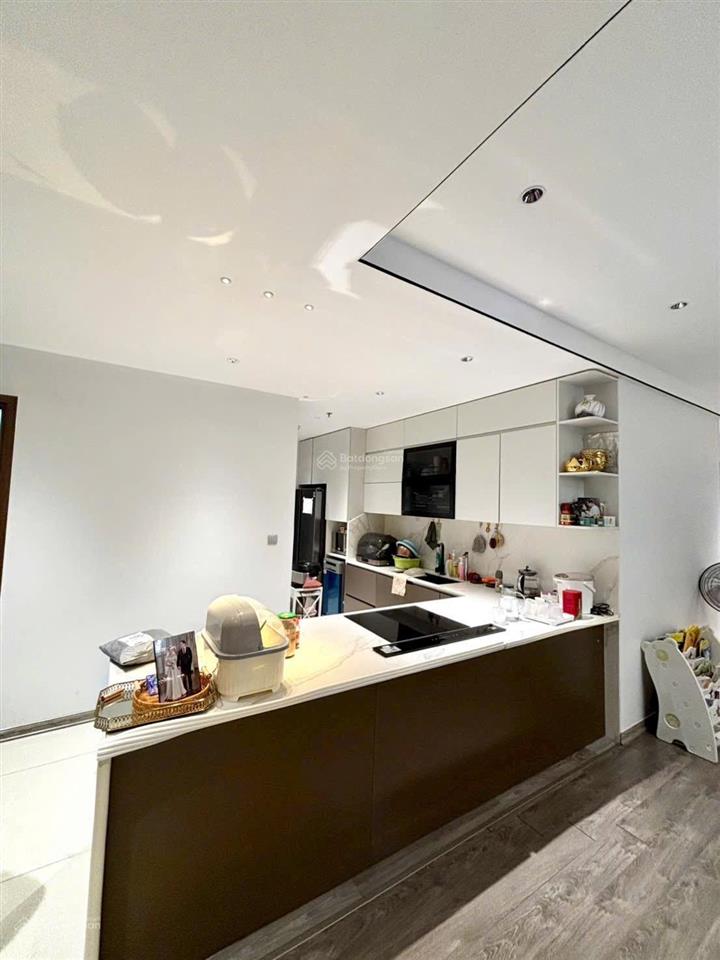 Bán gấp căn hộ chung cư 3pn full đồ bên ngoại giao đoàn toà n01t4