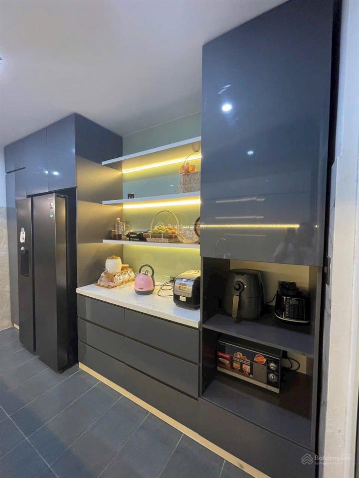 Bán căn hộ b10 nam trung yên căn góc 70m2 2pn 2wc rất thoáng giá 5.2 tỷ,  0984 847 ***