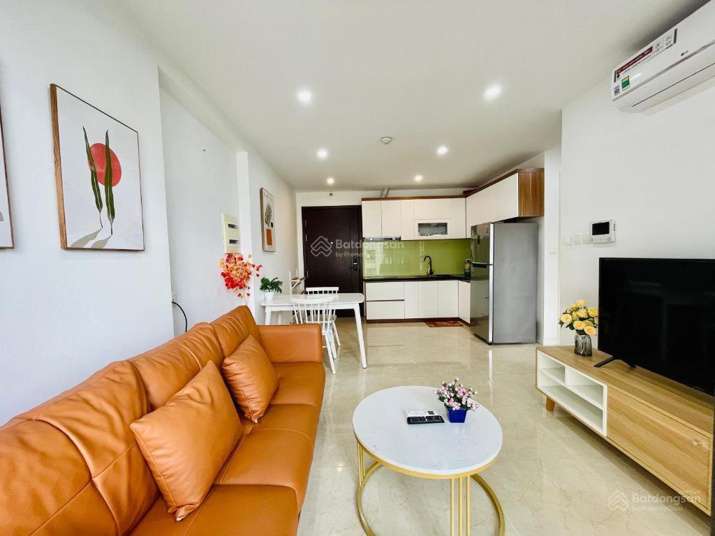 Bán căn hộ 165 thái hà view hồ thành công 85m2 2 phòng ngủ rộng 8 tỷ nhỉnh.  0984 847 ***