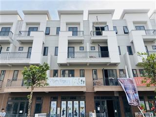Giá hạt rẻ chỉ 5,x tỷ có nhà 4 tầng dưới chân chung cư gần long biên giá chỉ = 1/4 cho thuê được