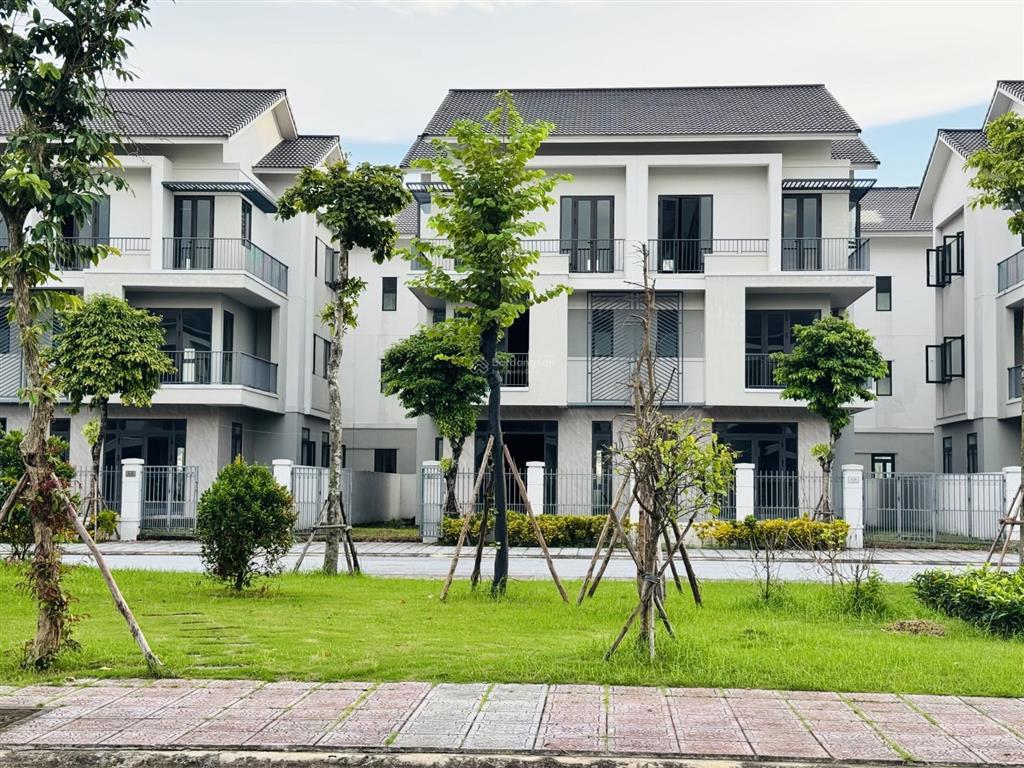 Mua ngay biệt thự 180m2  chỉ 12,x tỷ sát ga metro cách vin cổ loa 6km kđt centa riverside từ sơn