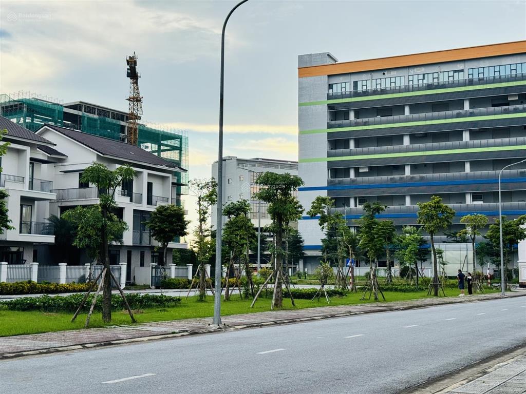 Mua ngay biệt thự 180m2  chỉ 12,x tỷ sát ga metro cách vin cổ loa 6km kđt centa riverside từ sơn