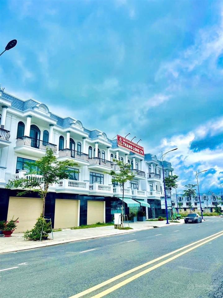 Ngộp bank cần bán gấp lô đất 100m2 ngay trung tâm bàu bàng, bình dương, tiện ích quá nhiều, 899 tr