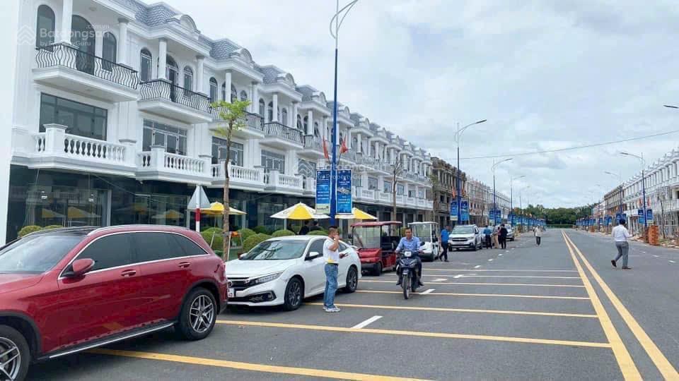 Chủ ngộp giảm ngay 500tr còn 2.299tỷ căn shophourse da thăng long 2, nhà 1 trệt 2 lầu 219m2, quá rẻ