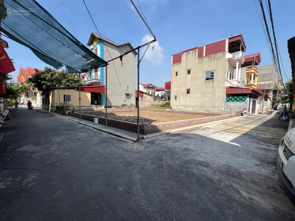 Cc gửi bán lô góc cực đẹp trung tâm mê linh vị trí xóm hồ yên nhân mê linh
