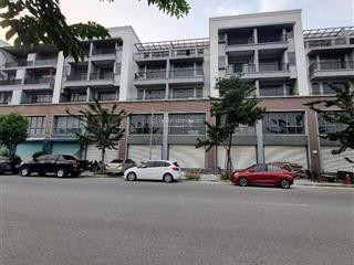 Shophouse mặt đường 24m
kdt tms phúc yên
90m2
xây thô 5 tầng
giá chỉ 5tyxxxx
 e 0986 888 *** zalo 0