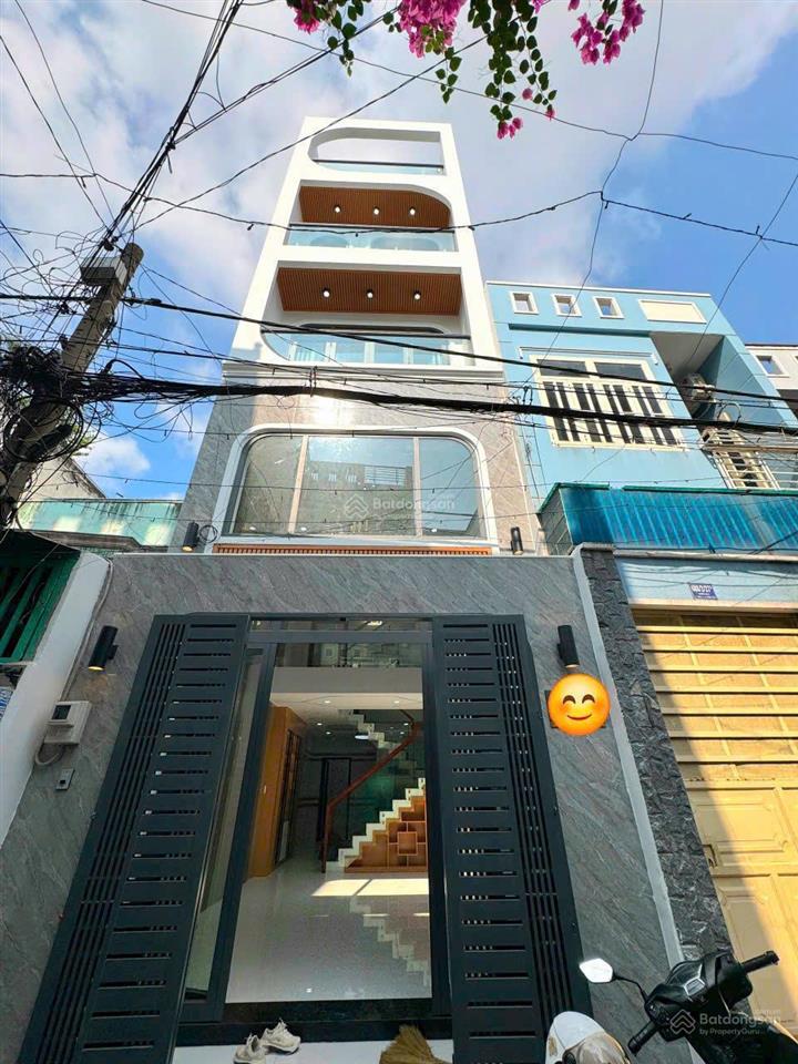 Nhà đúc 4,5 tấm mới, dt 4x13,5. hẻm 6m thông đường hương lộ 2