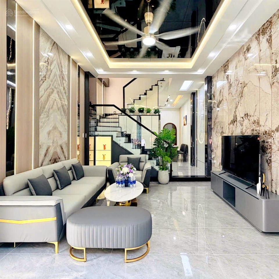 Hxh công an p.11 cũ, 4x15m, có pn dưới trệt, hơn 8 tỷ tl