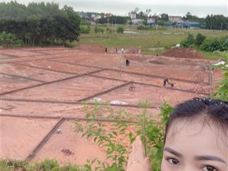 Lô đất đáng giá trước đất cống thoát nước bo vỉa đường giải nhựa xung quanh giá 950 tr dt 100 m