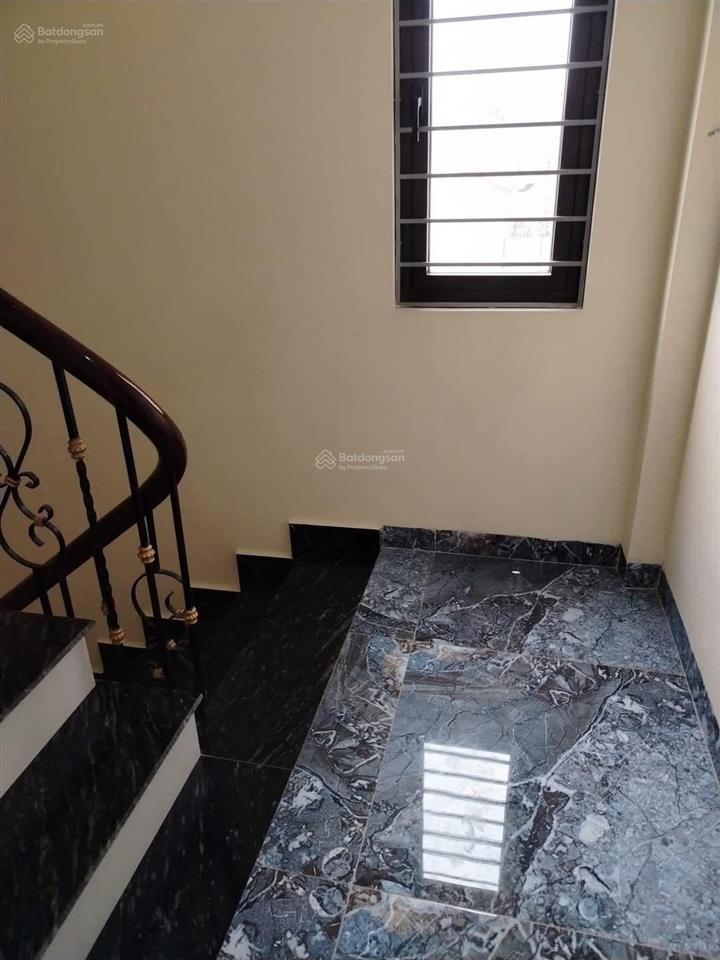 Bán nhà riêng 34m2, 5,7 tỷ,cổ linh,long biên, ngõ 3m,ô tô, kinh doanh đối diện aeon và cầu vĩnh tuy