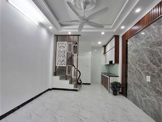 Bán nhà phố phường thạch bàn, long biên 5 tỷ 35m2 5 tầng mt 4m ô tô kinh doanh gần trường cấp 3