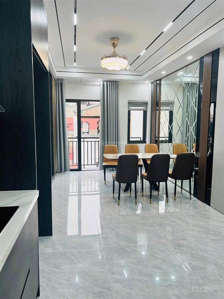 Bán nhà phố hoàng như tiếp long biên 12 tỷ 51m 6 tầng ô tô kinh doanh full nt gần bệnh viện tâm anh