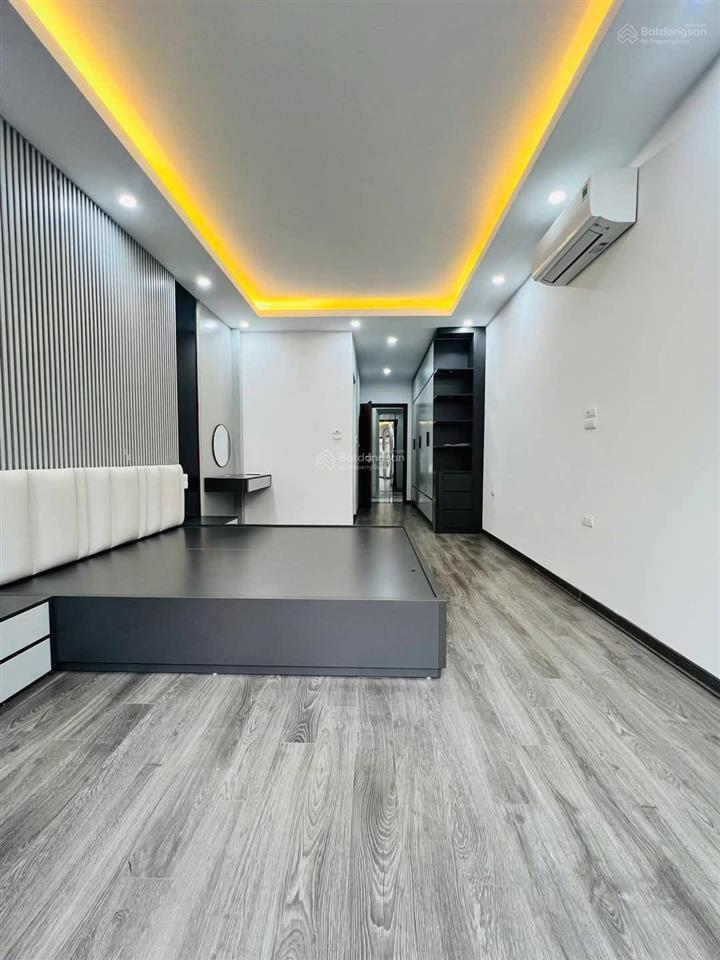 Bán nhà phố hoàng như tiếp long biên 12 tỷ 51m 6 tầng ô tô kinh doanh full nt gần bệnh viện tâm anh