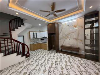 Bán nhà phố thạch bàn, long biên 5 tỷ 35m2 5 tầng mt 4m ô tô kinh doanh gần trung tâm aeon