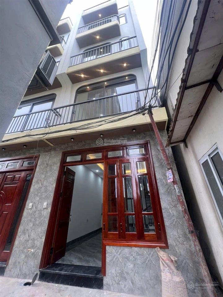 Bán nhà phố thạch bàn long biên 5 tỷ 35m2, 5 tầng mt 4m, ô tô kd sát trường cấp 3 thạch bàn