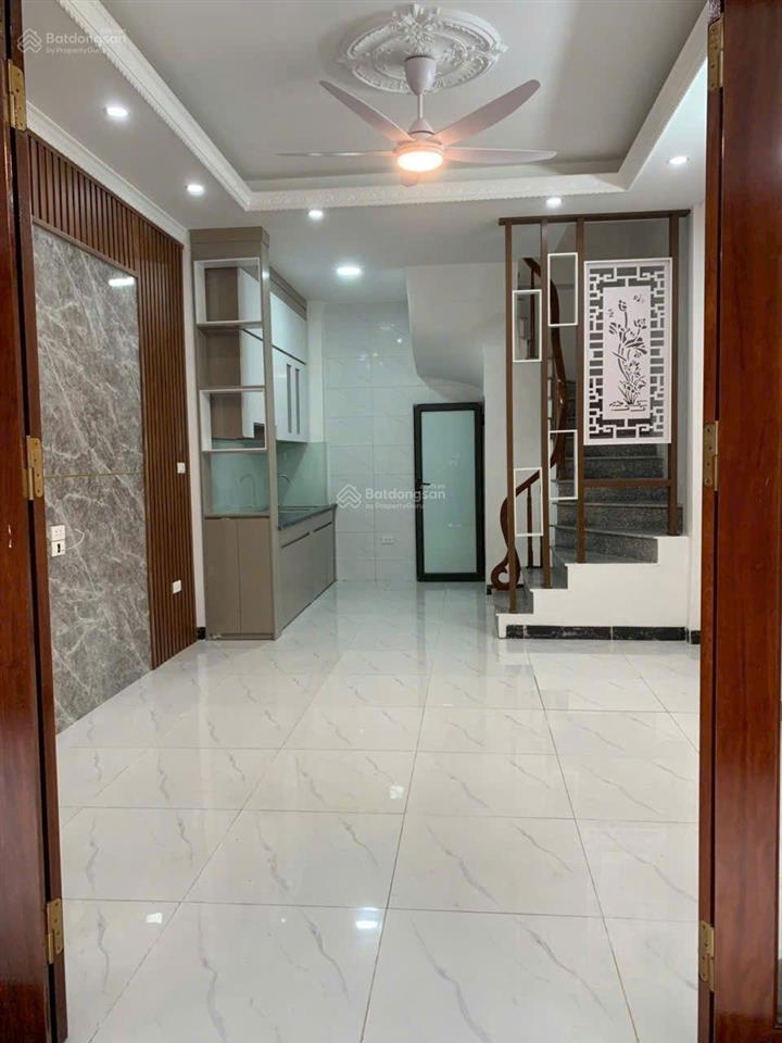 Bán nhà riêng 35m2, 5.8 tỷ, 5 tầng, mt 4m, phường phúc lợi, long biên, hà nội, đẹp, nhiều tiện ích