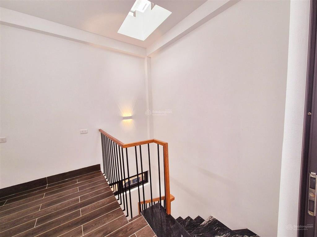 Bán nhà riêng 35m2, 5.8 tỷ, 5 tầng, mt 4m, phường phúc lợi, long biên, hà nội, đẹp, nhiều tiện ích