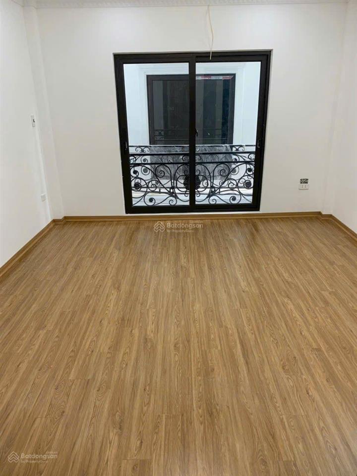 Bán nhà riêng 35m2, 5.8 tỷ, 5 tầng, mt 4m, phường phúc lợi, long biên, hà nội, đẹp, nhiều tiện ích