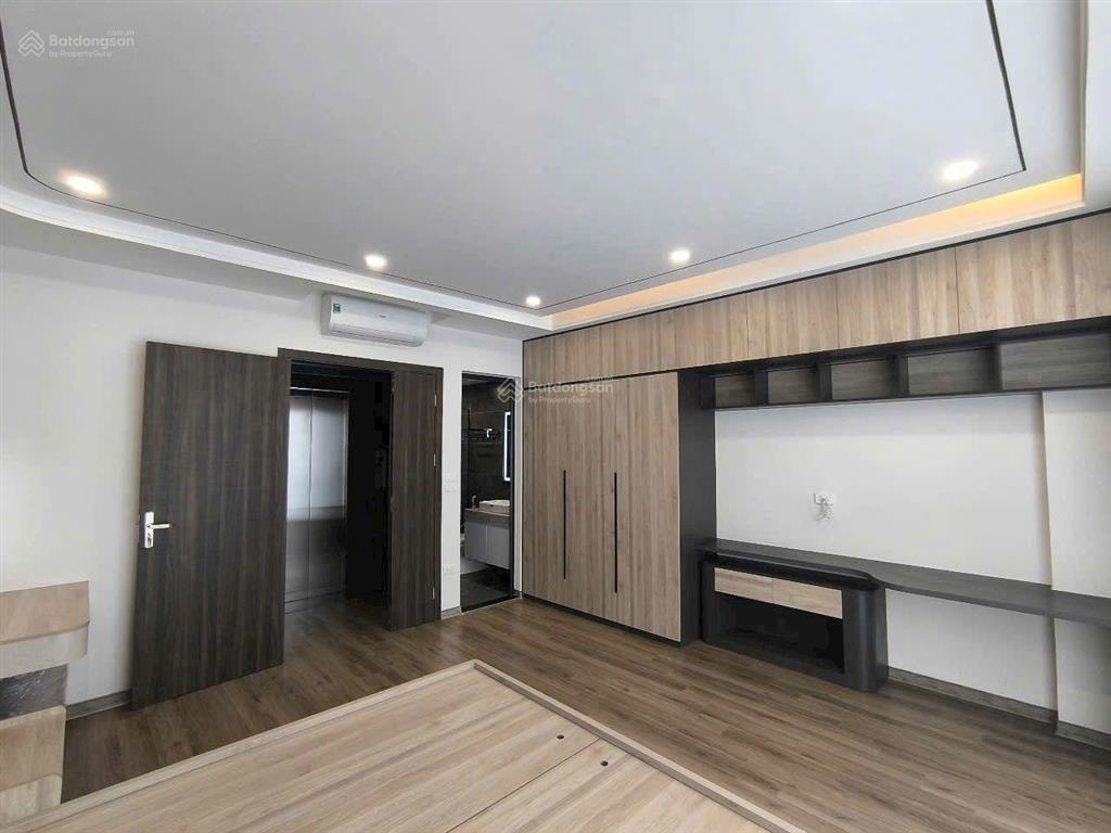 Bán nhà lô góc phố trạm long biên nhỉnh 11 tỷ 41m 6 tầng mt 4m ô tô kinh doanh gần aeon