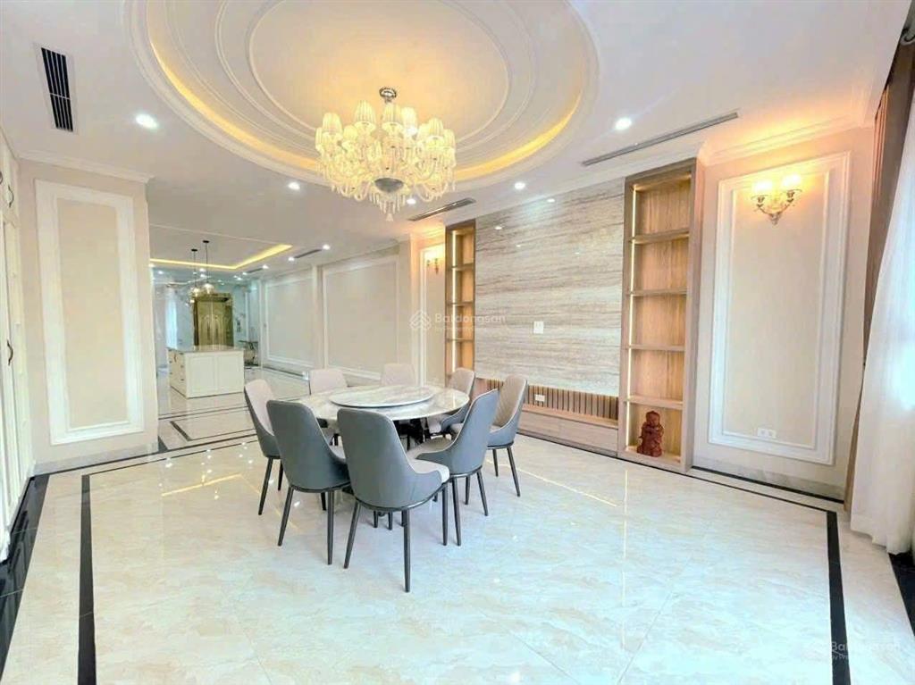 Bán nhà phường long biên dân xây 11 tỷ 6 tầng 50m2 mt 5m ô tô kinh doanh gần cầu vĩnh tuy