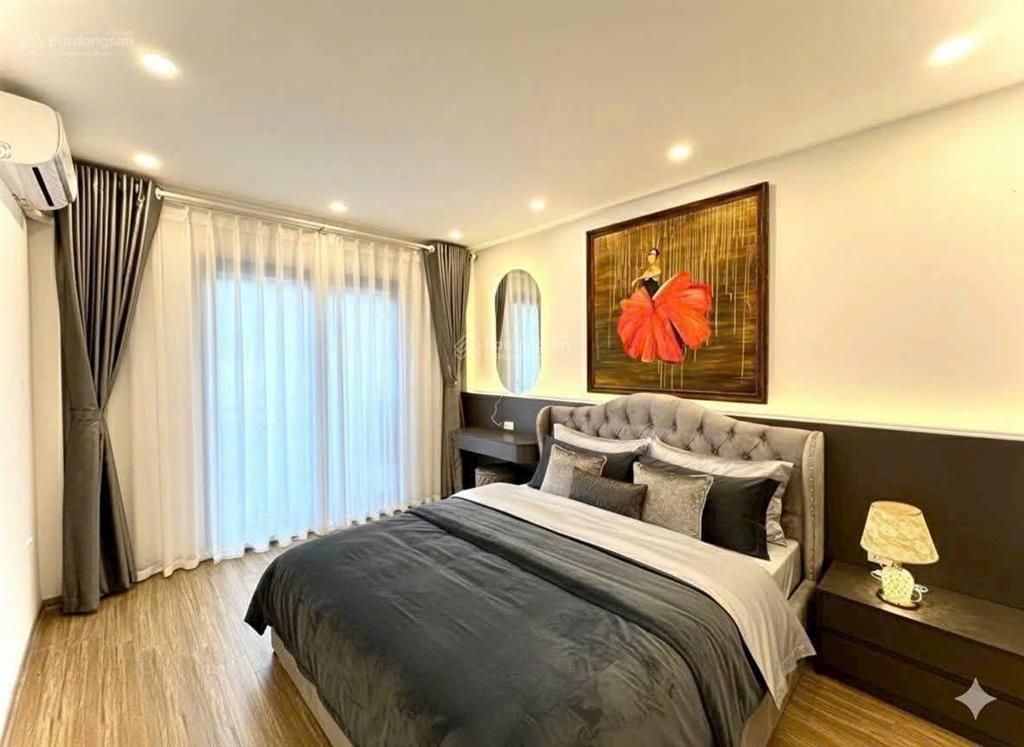 Bán nhà phường long biên dân xây 11 tỷ 6 tầng 50m2 mt 5m ô tô kinh doanh gần cầu vĩnh tuy