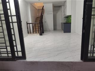 Bán nhà phố cổ ngọc lâm long biên nhỉnh 6 tỷ 33m2 mt 4m 4 tầng cách mặt phố 2 nhà giao hồng tiến