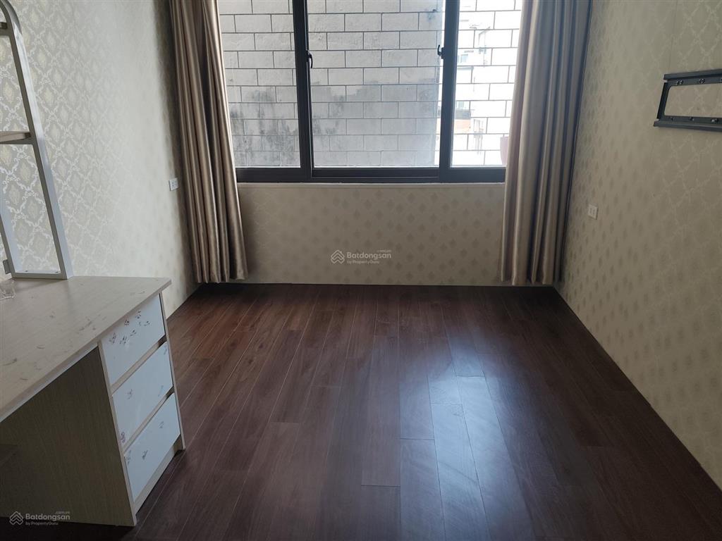 Bán nhà đường ngọc lâm long biên nhỉnh 6 tỷ 33m2 mt 4m 4 tầng cách mặt phố 2 nhà giao hồng tiến